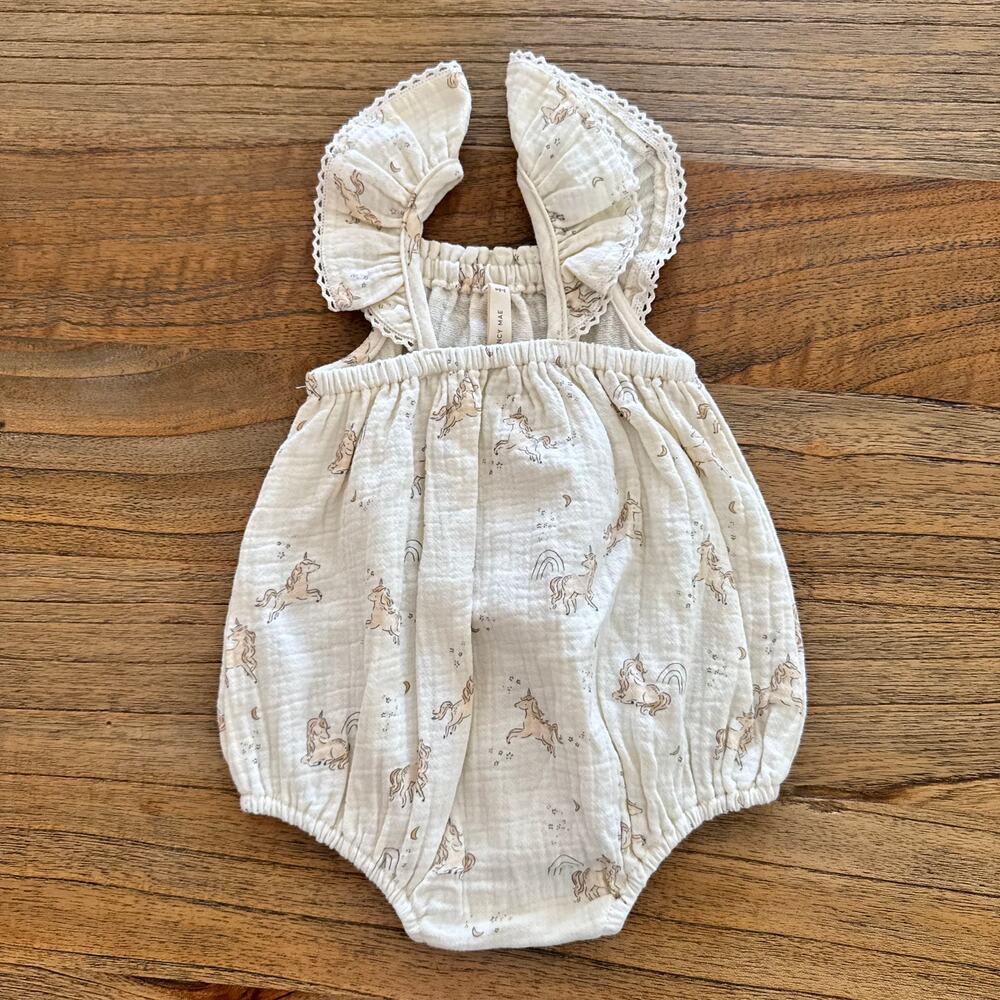Quincy Mae Bonnie Romper Unicorns - Size 3-6m - Picture 5 of 6